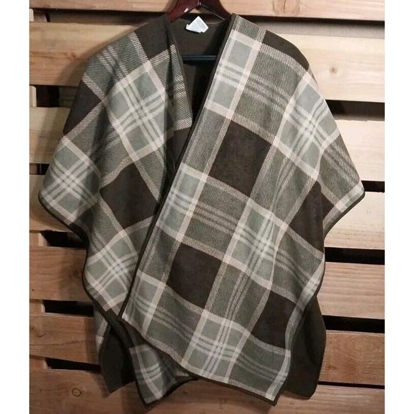 Woolrich Other - Woolrich Blanket Wrap One Size Brown Plaid Reversible Fleece Cape Shawl Poncho